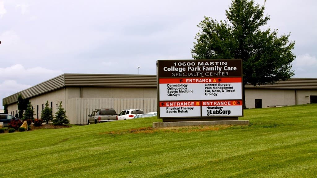 Lan Nguyen, MD photo 1