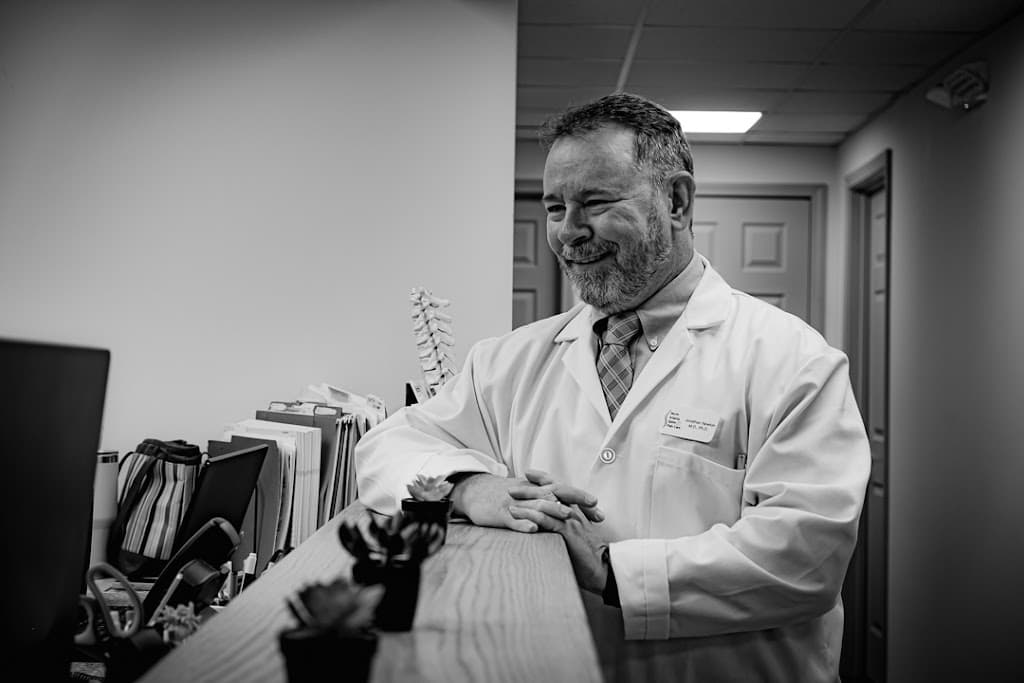 Newton and Associates Spine and Pain photo 2