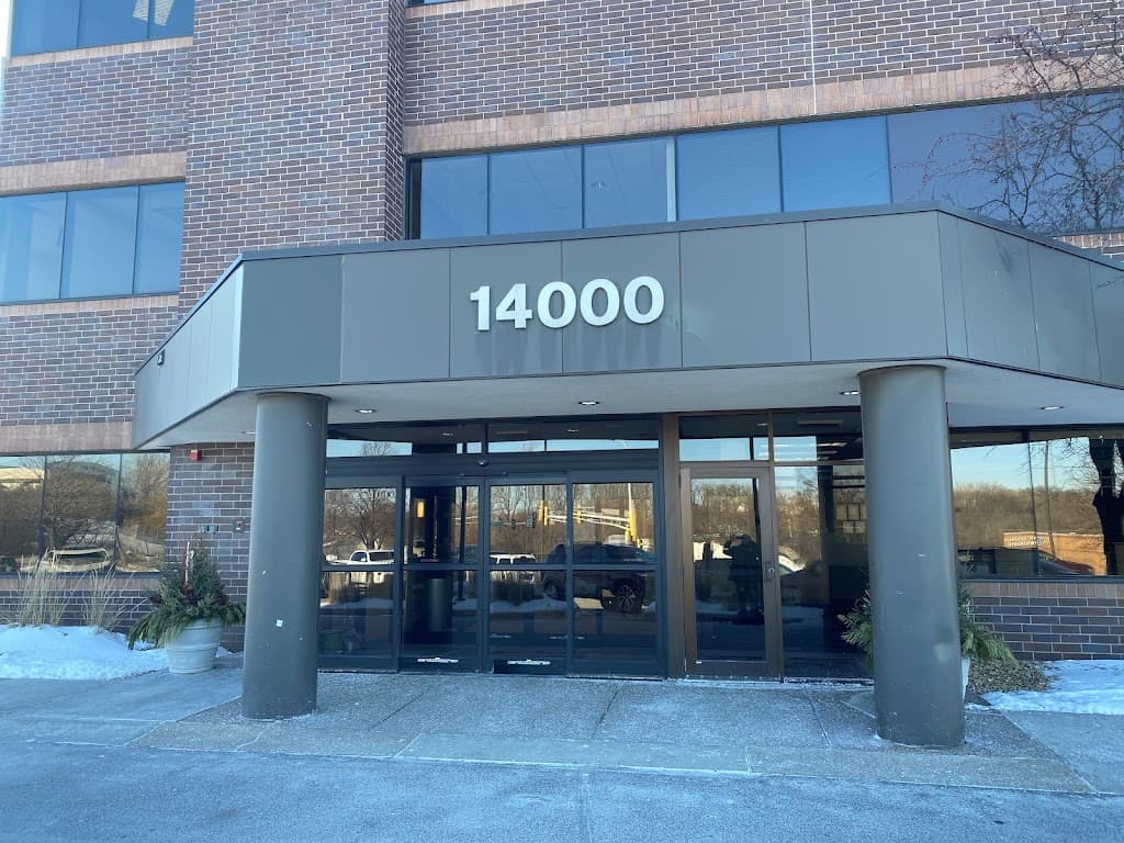 iSpine Clinics photo 2