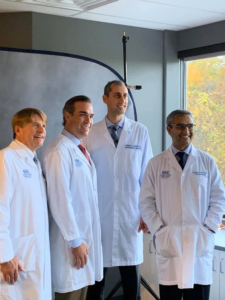 Antonio Paz, MD - Orthopaedic Specialists of Connecticut photo 2