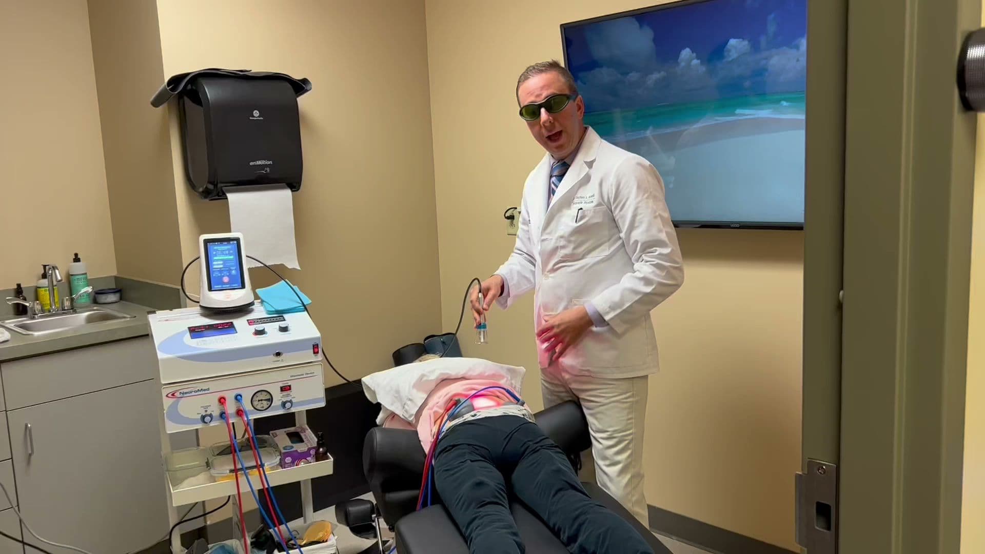 Novelli Spine & Knee Center photo 2