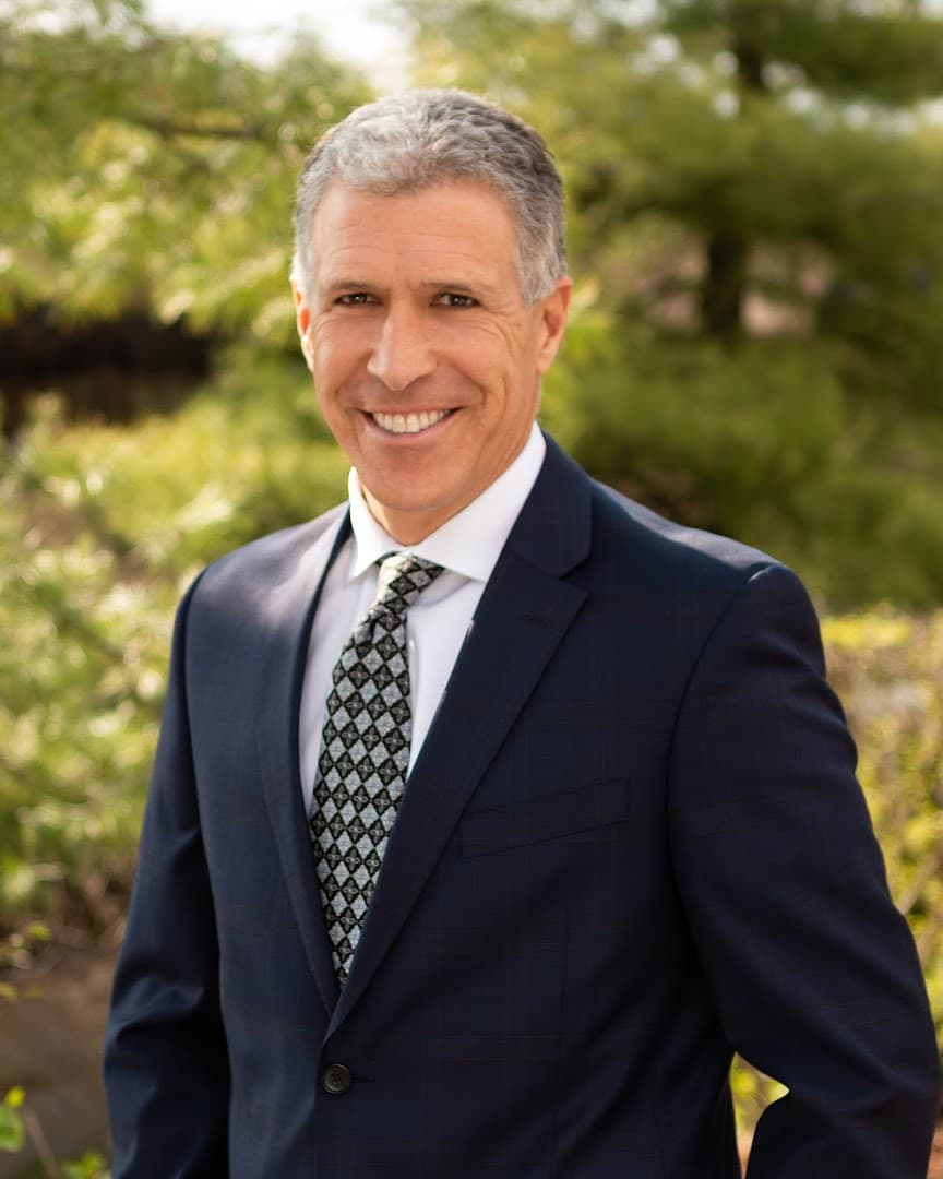 Dr. Marc Adelsheimer