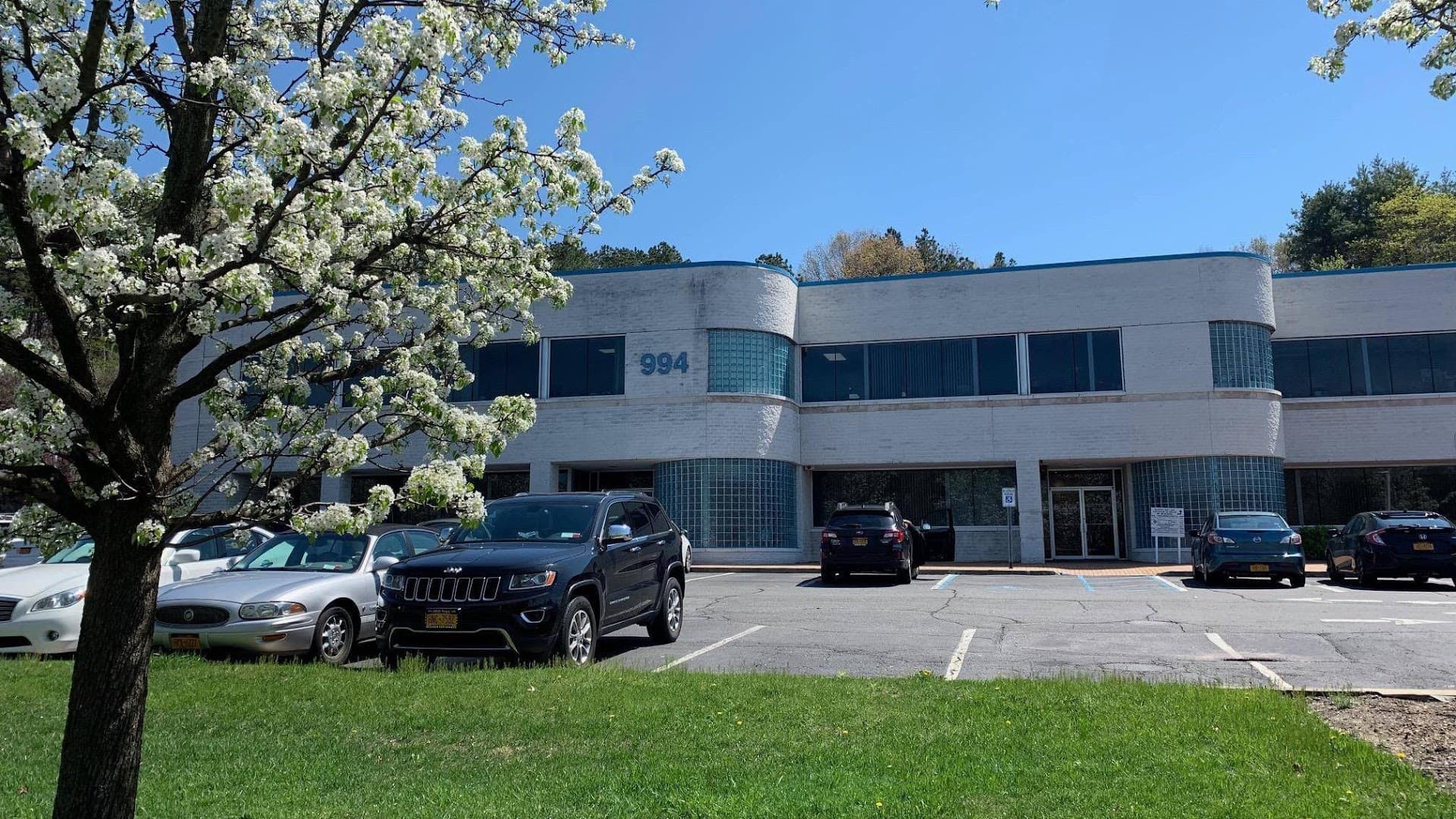 Groth Pain & Spine photo 2