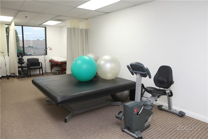 California Headache & Pain Center: Chonghao Zhao, MD and Bu Kum Kim, L.Ac